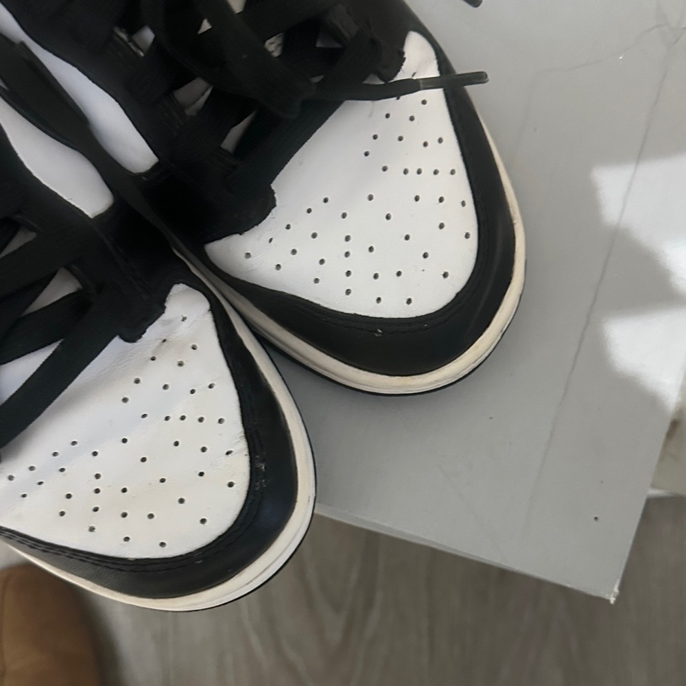 Nike Monochrome Athletic Shoes - Picture 6 of 6